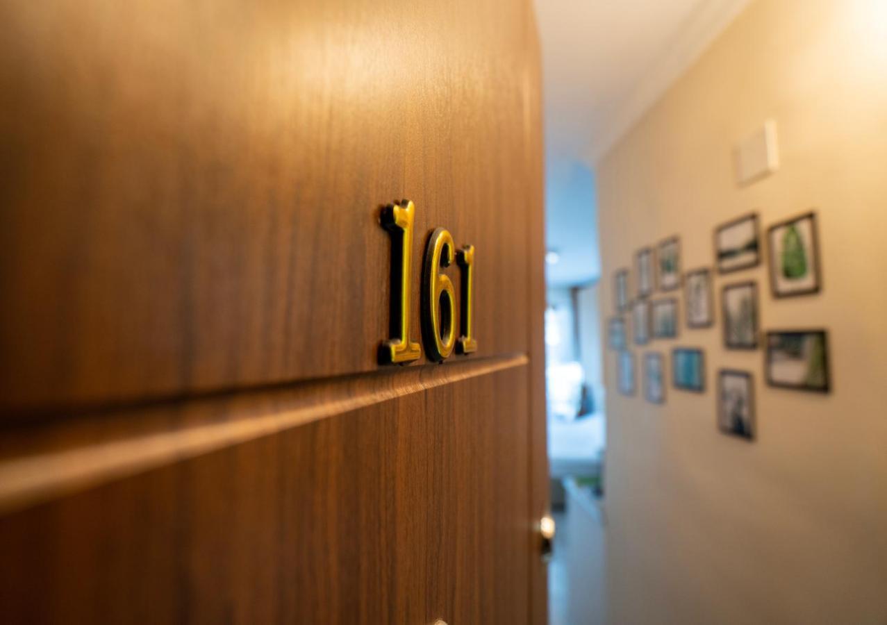 Your Studio On The Beach! Batumi Exterior photo